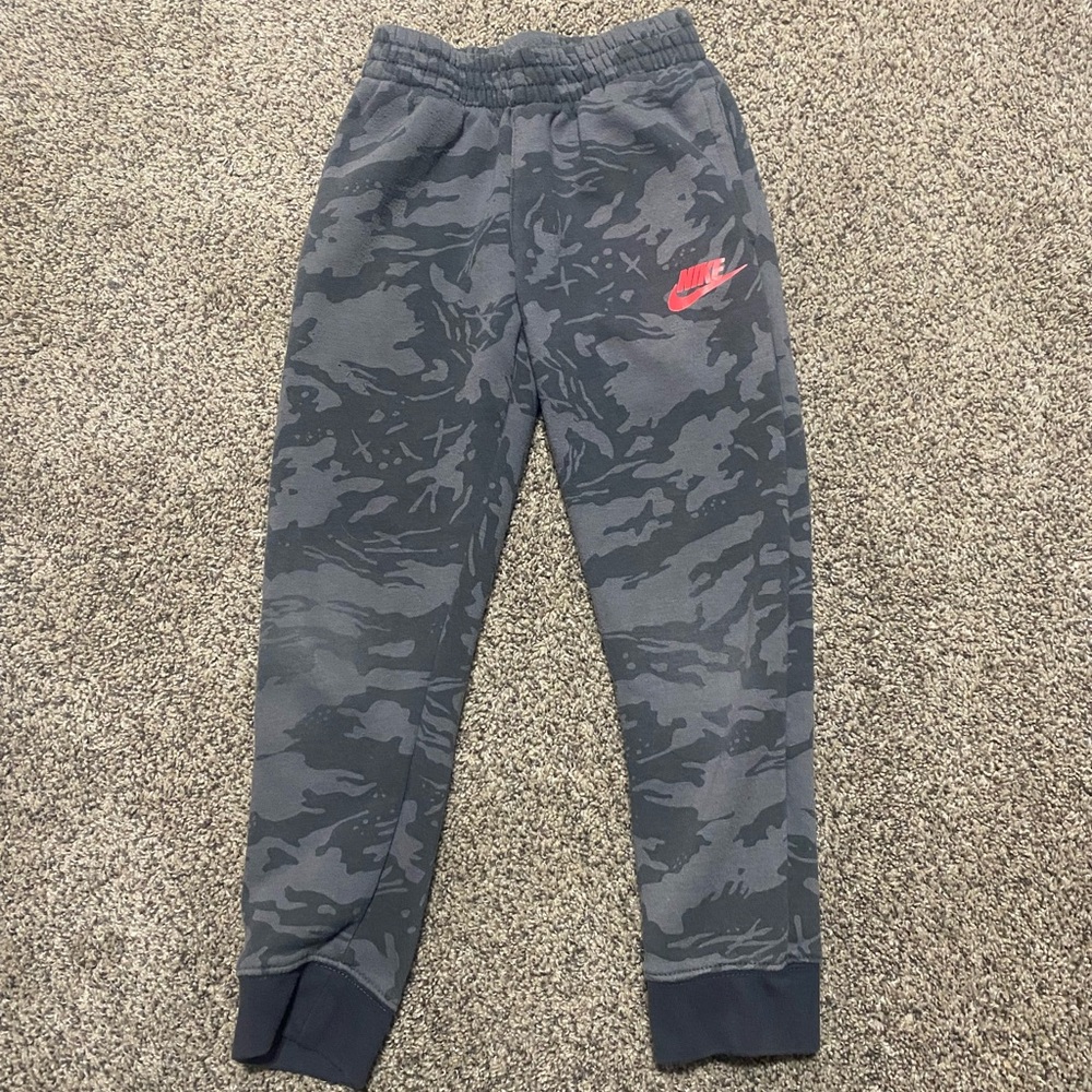 NIKE | Boy Club Jogger Pants Fleece